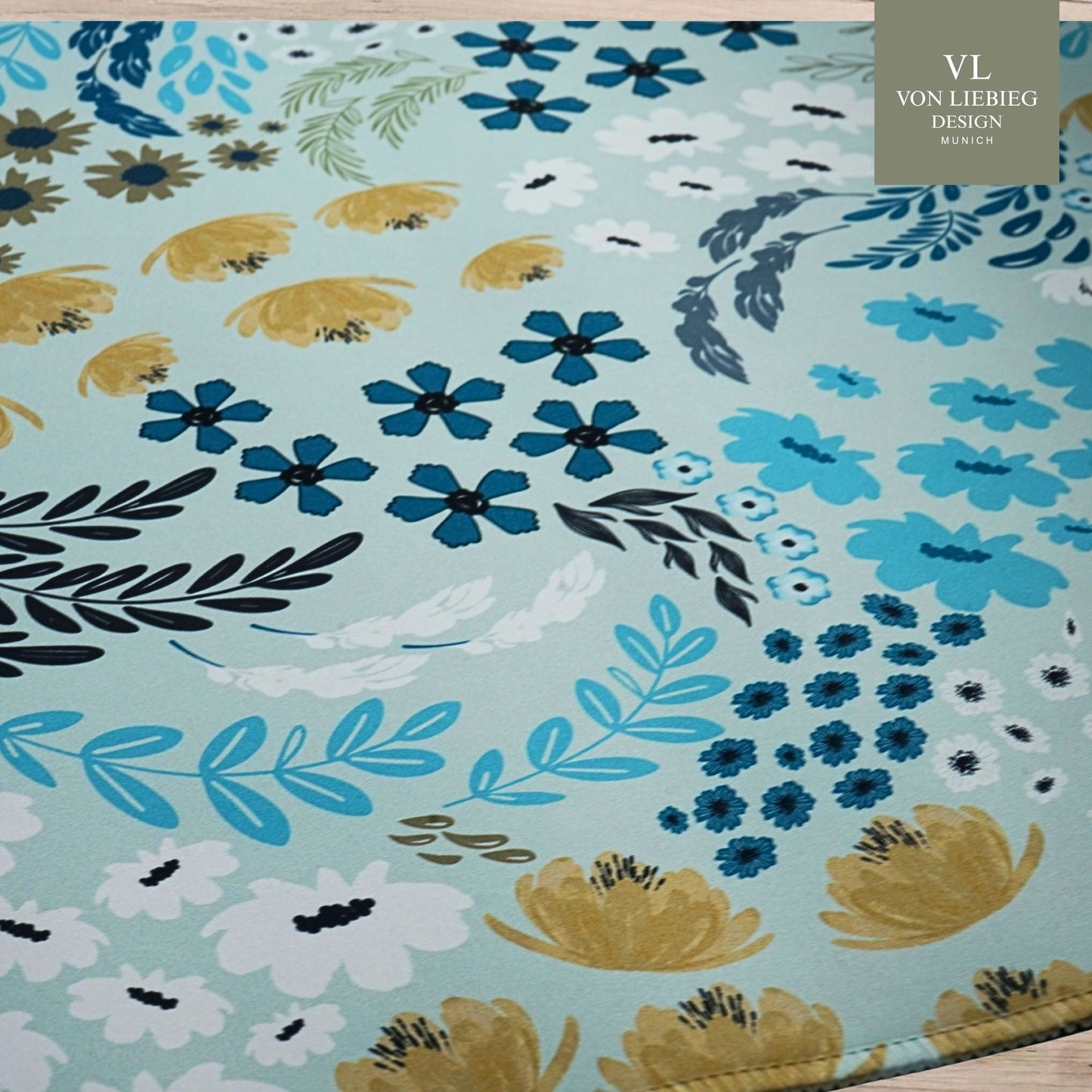 Schreibtischunterlage Blossom Serenity | Florales Design | XXL Desk Pad 90x40 cm