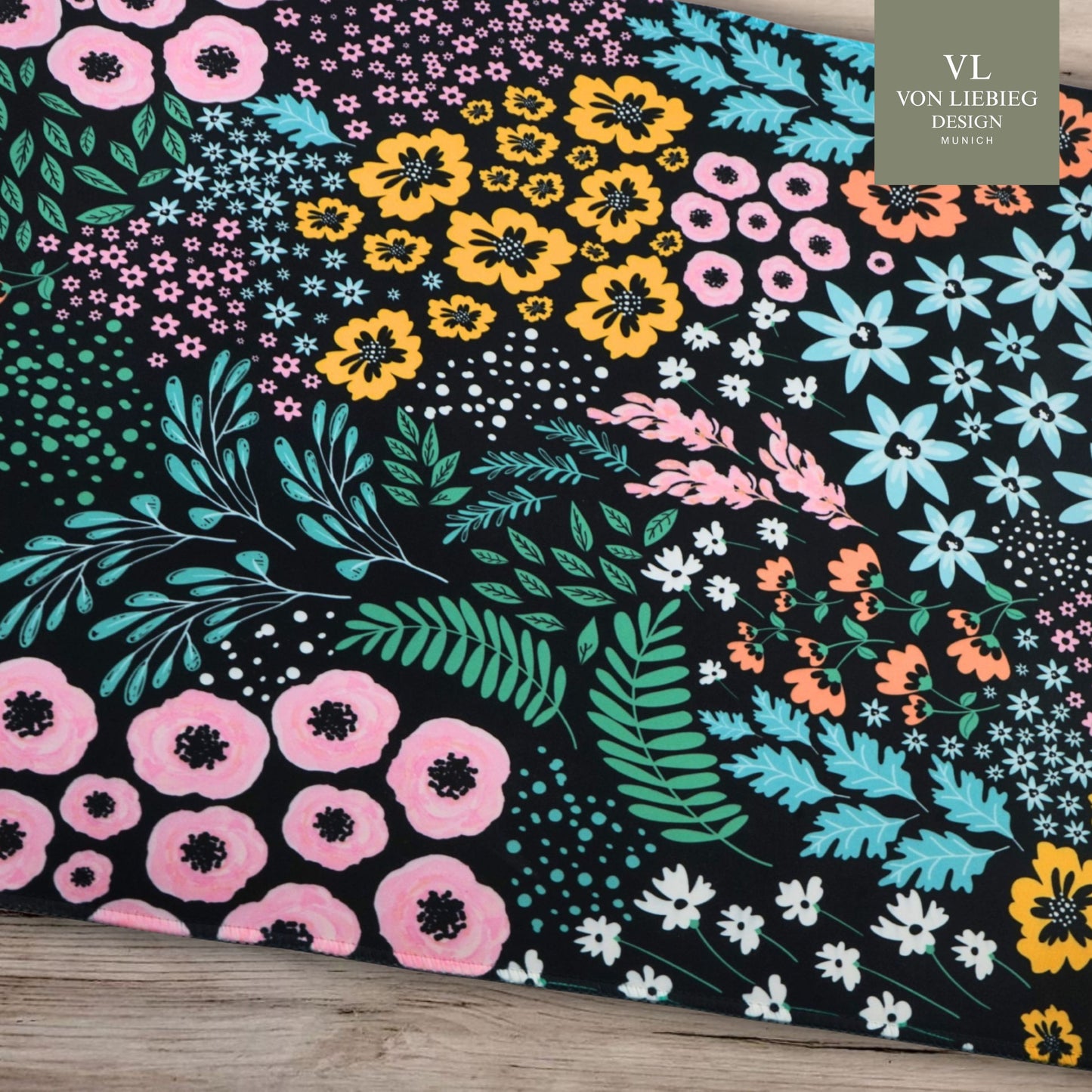 Schreibtischunterlage Midnight Garden | Florales Design | XXL Desk Pad 90x40 cm